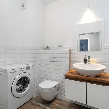 Elegant Apartment Poznan Jezyce Near Mtp By Noclegi Renters Exterior foto